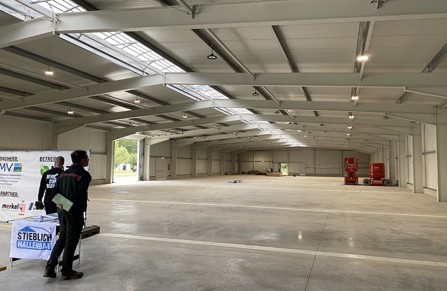 Leichtbauhalle MAZ Mühlengeez Innenansicht